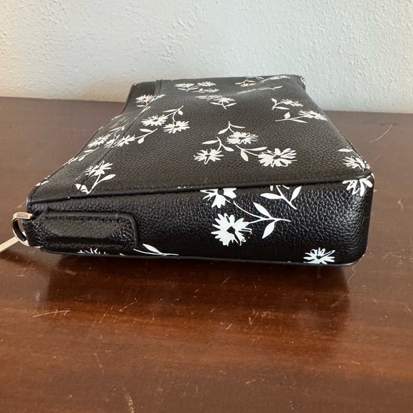 Kate Spade Chelsea Daisy Black Floral Crossbody Bag - Picture 4 of 10